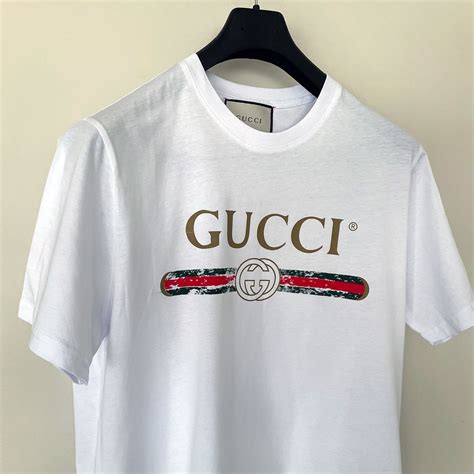 quanto costa maglietta gucci|Magliette Gucci SALDI: Acquista fino al .